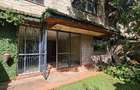 5 Bed Townhouse with En Suite at Lavington - 1