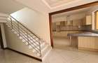 4 Bed Apartment with En Suite in Nyali Area - 4