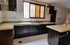 5 Bed Townhouse with En Suite in Lavington - 2