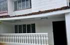 3 Bed House with Garden in Lavington - 5