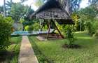 5 Bed Villa with En Suite at Beach Road - 3