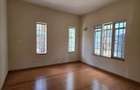5 Bed Townhouse with En Suite in Kileleshwa - 10