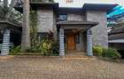 4 Bed Townhouse with En Suite in Spring Valley - 1