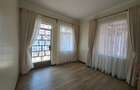 Furnished 2 Bed Apartment with En Suite at Close To Un - 3
