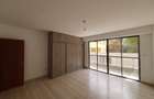 4 Bed Apartment with En Suite in Parklands - 6