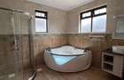 5 Bed Townhouse with En Suite in Lavington - 9