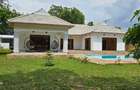 3 Bed Villa with En Suite at La-Marina - 1