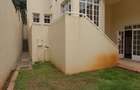 4 Bed Villa with En Suite in Kyuna - 11
