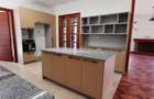 5 Bed Townhouse with En Suite in Lavington - 7