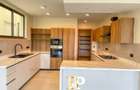 4 Bed Apartment with En Suite in Spring Valley - 19