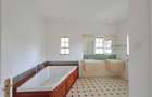 5 Bed House with En Suite at Nyari - 14