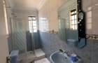5 Bed House with En Suite in Loresho - 12