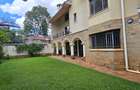 5 Bed Townhouse with En Suite at Lavington Off Convent Drive - 3