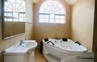 5 Bed Townhouse with En Suite in Kileleshwa - 19