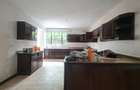 6 Bed House with En Suite at Lavington - 6