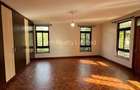 5 Bed Townhouse with En Suite in Lavington - 6