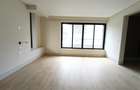 5 Bed House with En Suite in Kyuna - 5