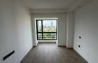 3 Bed Apartment with En Suite in Riverside - 12