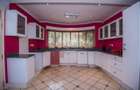 4 Bed House with En Suite in Rosslyn - 3