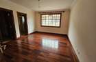 5 Bed Townhouse with En Suite in Lavington - 8
