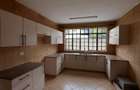 4 Bed Townhouse with En Suite in Lavington - 9