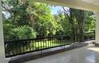 5 Bed House with En Suite at Un Crescent - 16