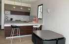 Serviced 1 Bed Apartment with En Suite at Rosslyn - 2