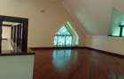 5 Bed Townhouse with En Suite in Lavington - 9