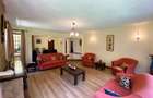 5 Bed Townhouse with En Suite in Spring Valley - 4