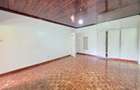 4 Bed House with En Suite in Lavington - 17