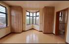 6 Bed Townhouse with En Suite in Lavington - 7