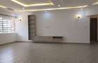 3 Bed Apartment in Ridgeways - 6