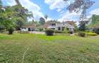 5 Bed House with En Suite in Runda - 2