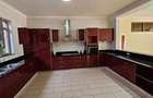 3 Bed Apartment with En Suite at Lavington - 8
