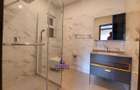 2 Bed Apartment with En Suite at Riverside Drive - 12