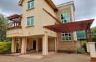 5 Bed Townhouse with En Suite at Lavington Road - 7