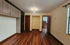 5 Bed Townhouse with En Suite in Lavington - 3
