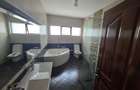 4 Bed Apartment with En Suite at Brookside - 11