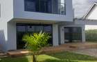 4 Bed Villa with En Suite at Centre Piece - 1