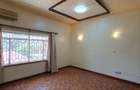 4 Bed Apartment with En Suite in Parklands - 15