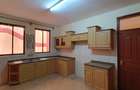 4 Bed Apartment with En Suite in Parklands - 7