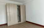 4 Bed Apartment with En Suite in Parklands - 8