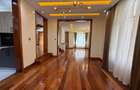 5 Bed House with En Suite at Rosslyn - 5