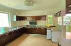 4 Bed Townhouse with En Suite in Riverside - 14