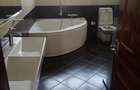 5 Bed Villa with En Suite at Brookside - 10