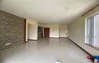 4 Bed Apartment with En Suite in Parklands - 11