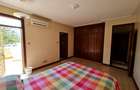 Furnished 3 Bed Apartment with En Suite in Nyali Area - 10