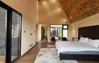 4 Bed House with En Suite in Lavington - 9