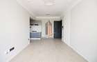 1 Bed Apartment with En Suite at Hatheru Road - 7