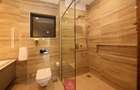 3 Bed Apartment with En Suite at Riverside Drive - 12